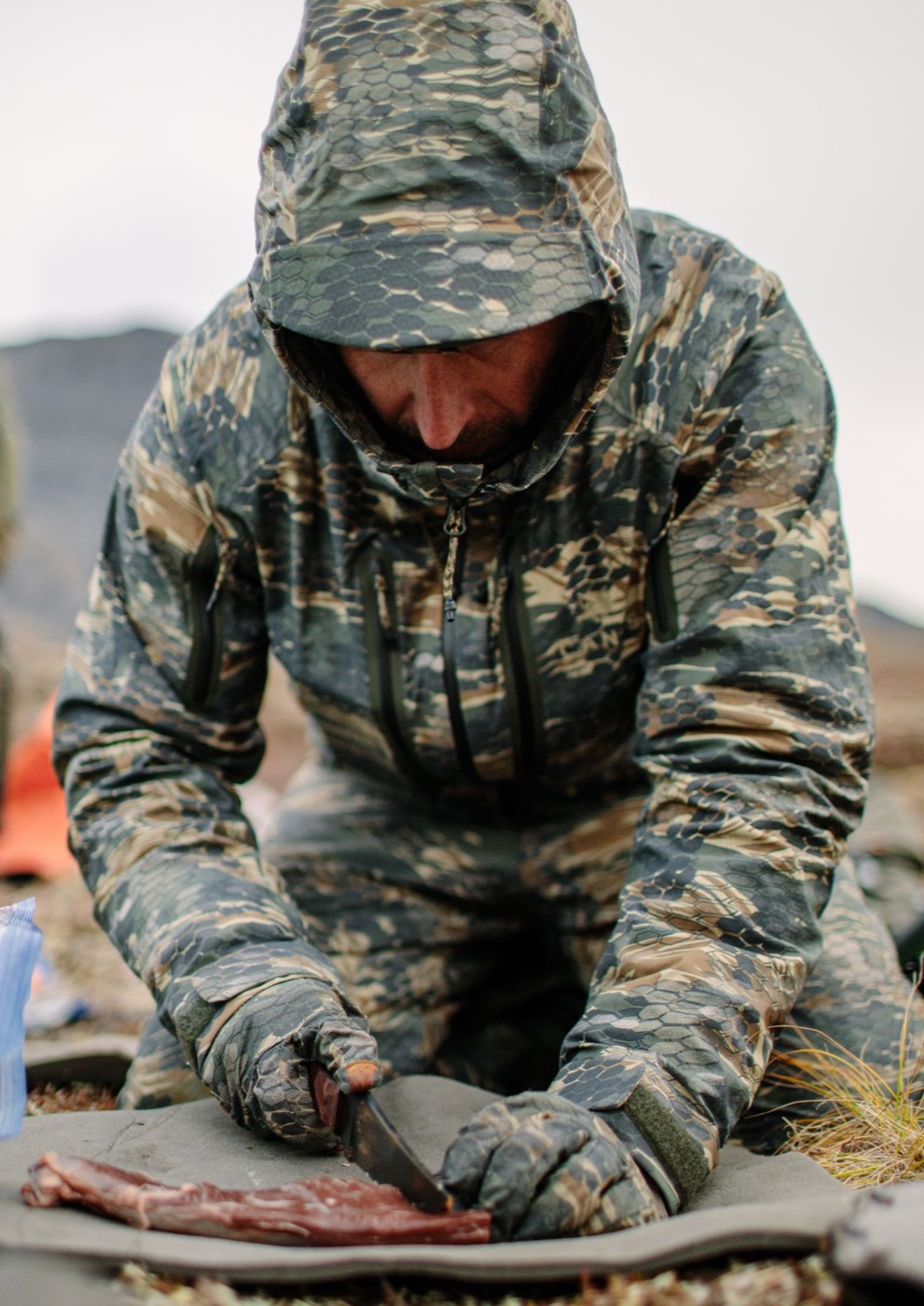 How to Choose the Best Rain Gear for Hunting